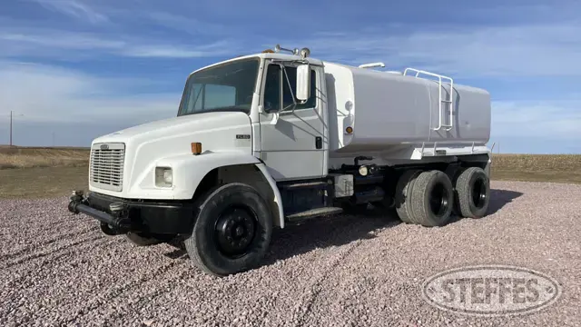 2000 Freightliner FL80
