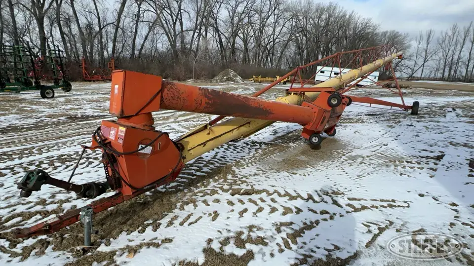 1999 Westfield MK130-91 Swing Hopper Auger