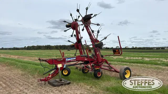 2015 New Holland ProTed 3625
