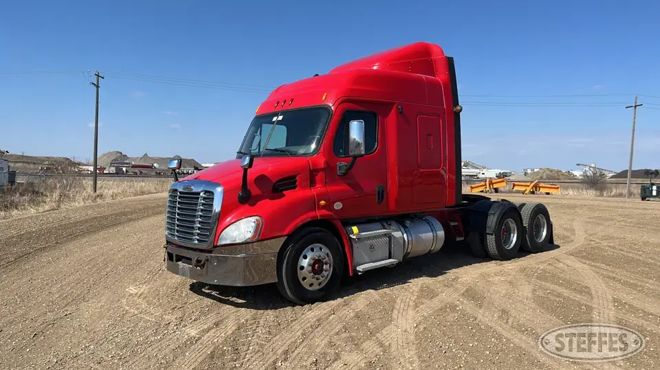 2013 Freightliner Cascadia 113 Conventional Truck with Sleeper