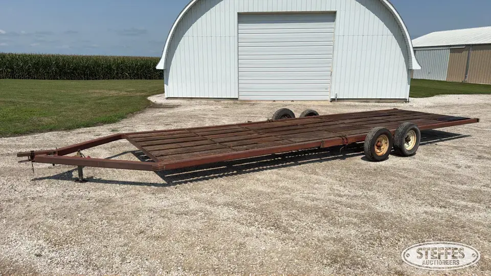 Donahue 828 Flatbed Trailer