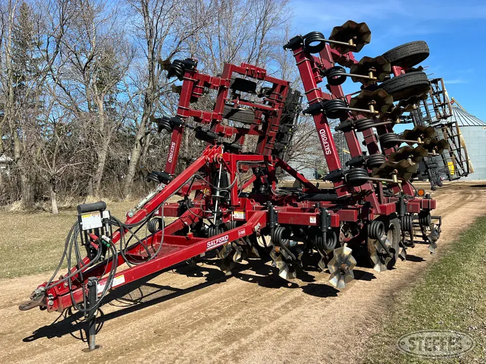 2014 Salford I-2100 Vertical Tillage