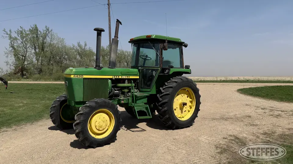 1976 John Deere 4430 MFWD Tractor
