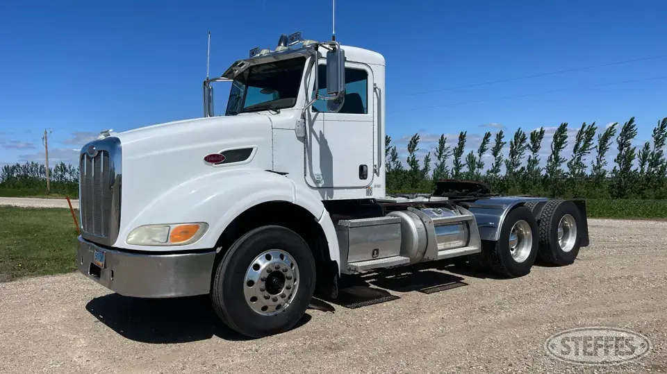 2009 Peterbilt 384 Conventional Truck without Sleeper
