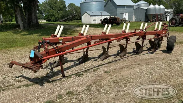 International 720