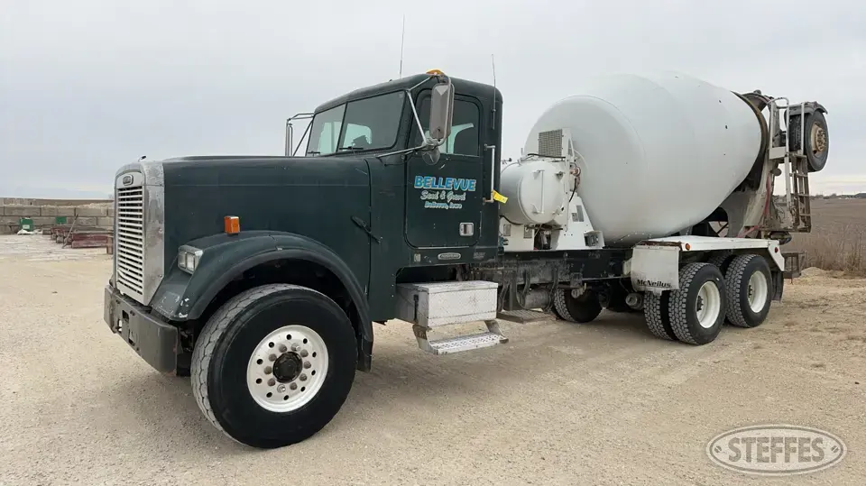 1999 Freightliner FLD120SD Mixer Truck