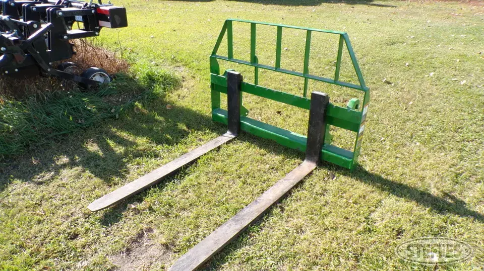 Frontier AP12G Loader Attachment