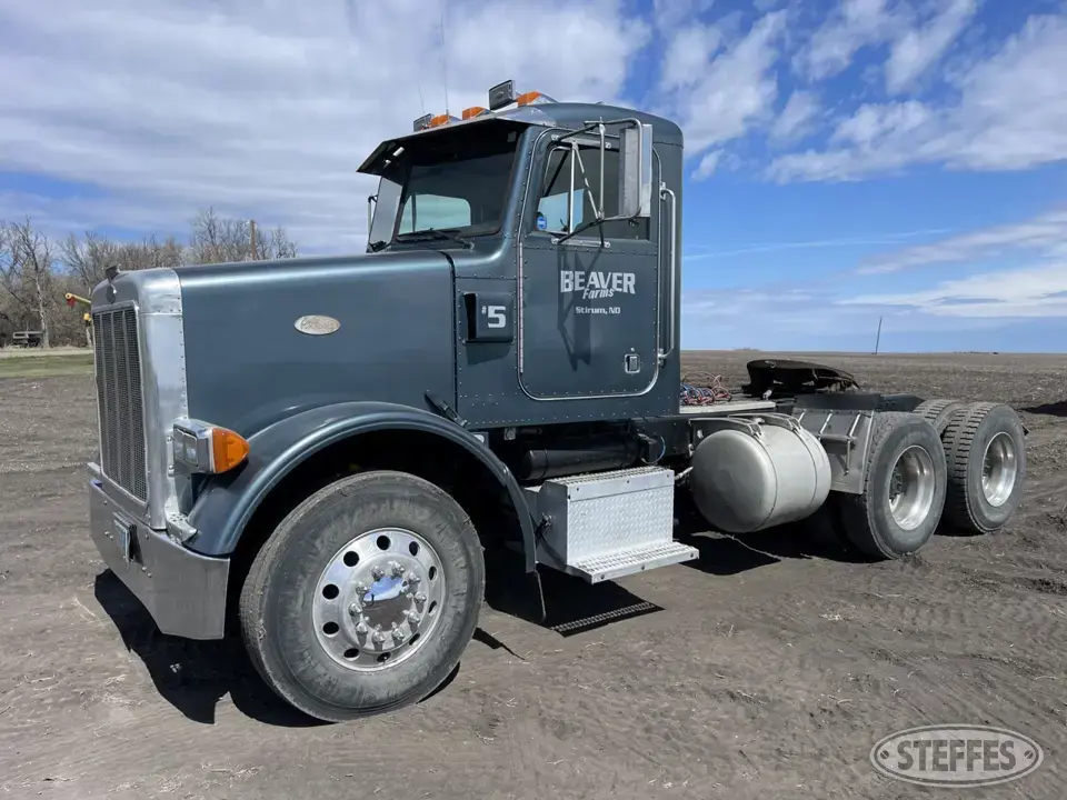 1995 Peterbilt 378 Conventional Truck without Sleeper