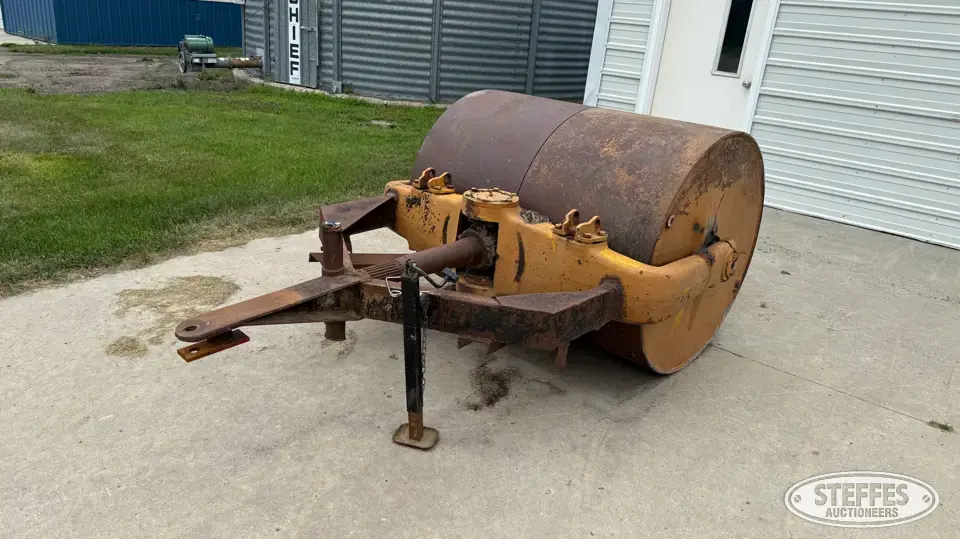 Pull-type lawn roller Lawn and Garden-Other