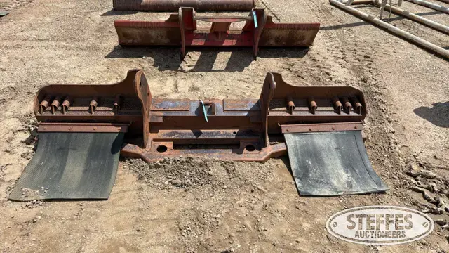 Truck tail roll