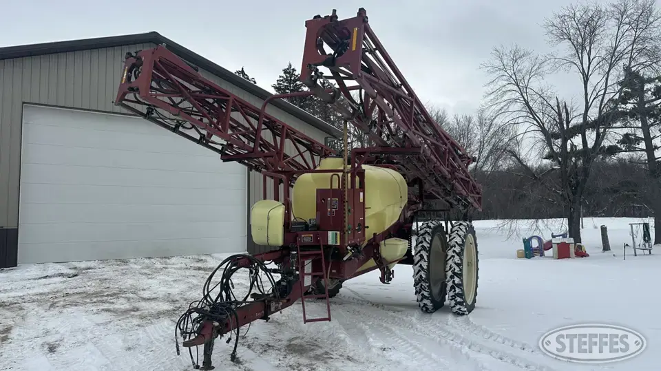 Hardi Commander Plus 1200 Pull-Type Sprayer
