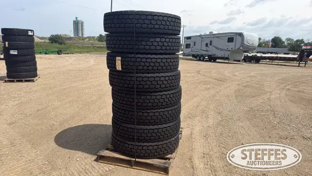 (8) Headway HLD811 11R22.5 tires