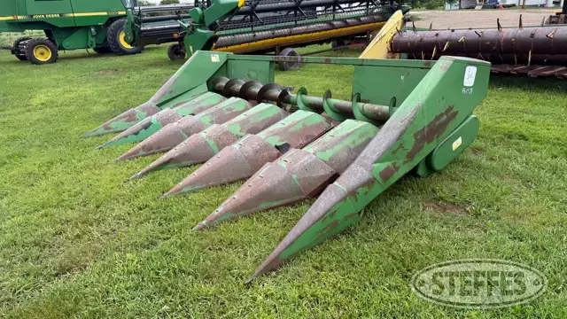 John Deere 643