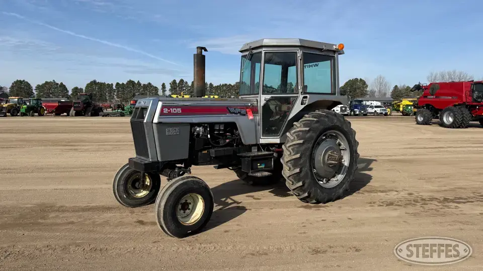 1979 White Field Boss 2-105 2WD Tractor