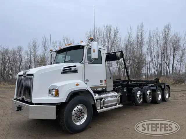2022 Western Star 4700SB