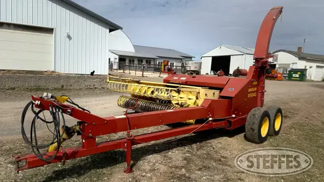 2001 New Holland FP240