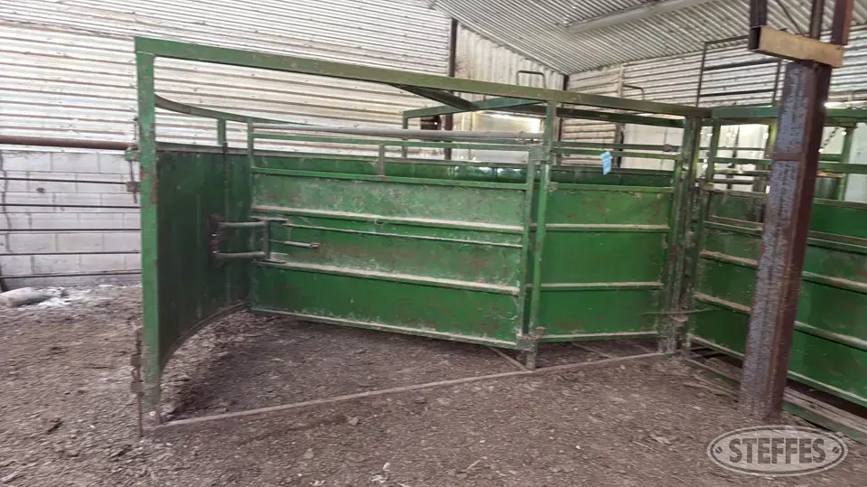 Real Tuff crowding tub Livestock Handling