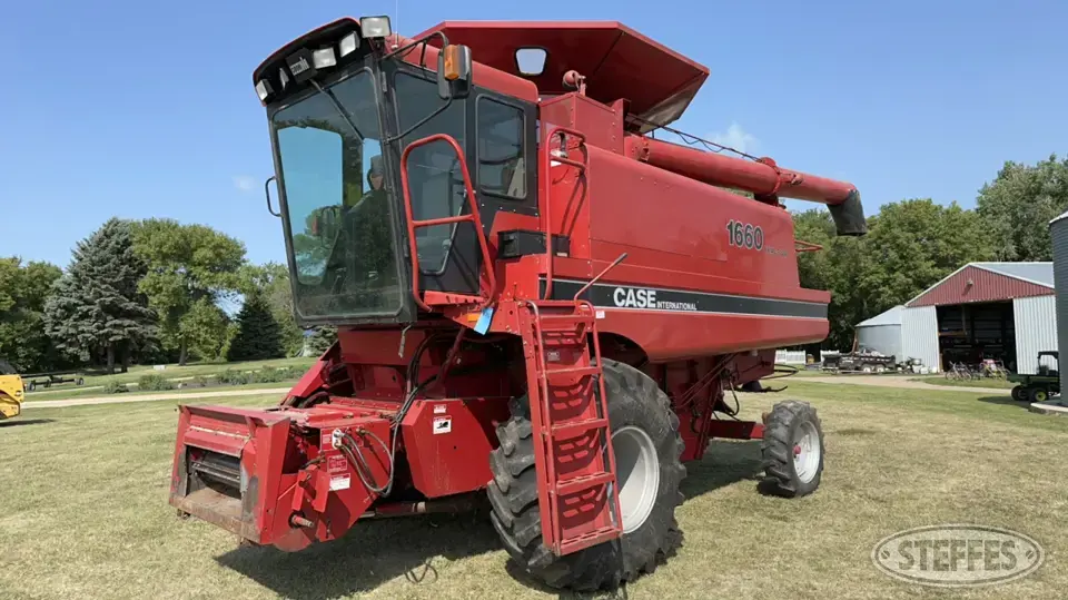1986 Case IH 1660 Combine