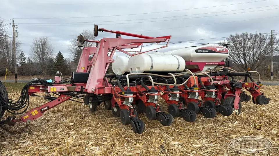 White 8516 12 or More Row Planter