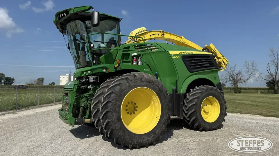2022 John Deere 9900i Self-Propelled Harvester