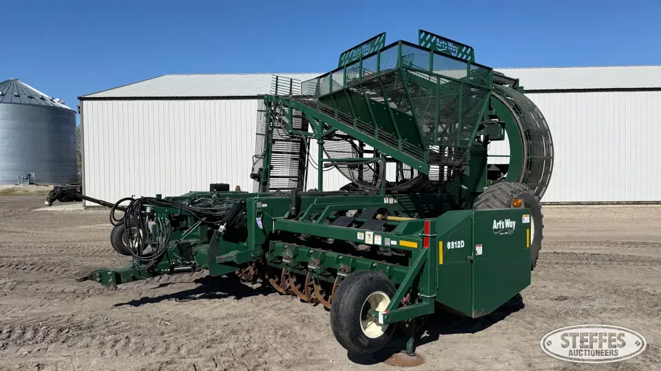 2015 Art's Way 6812D Sugarbeet Harvester