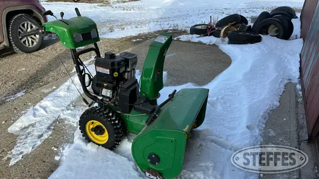 John Deere 1028E