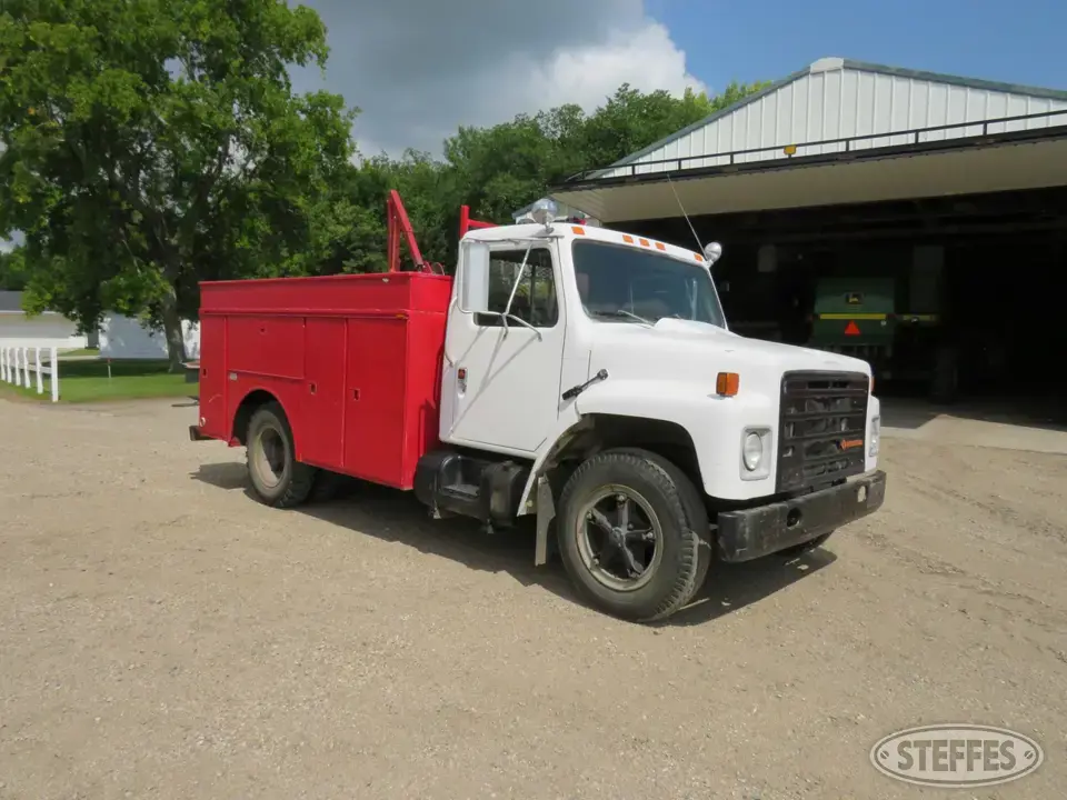 1987 International 1754 Service Utility Truck
