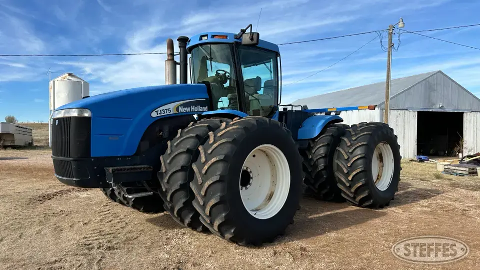 2004 New Holland TJ375 4WD Tractor