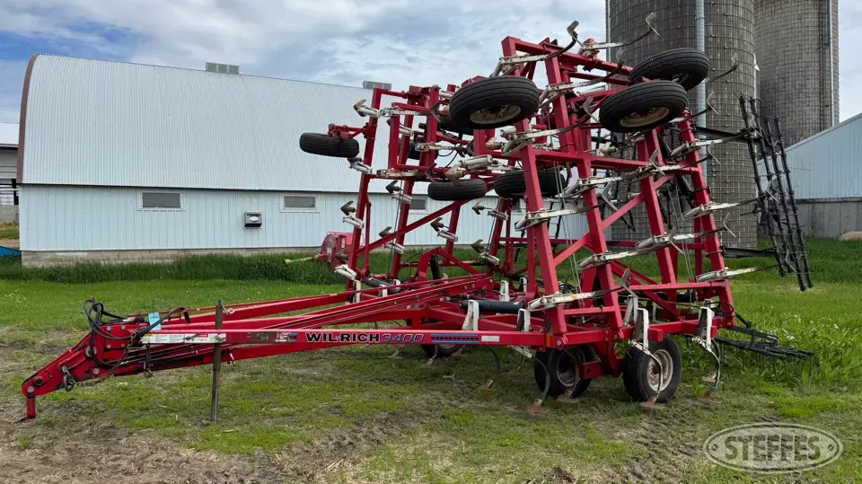 Wil-Rich 3400 Field Cultivator