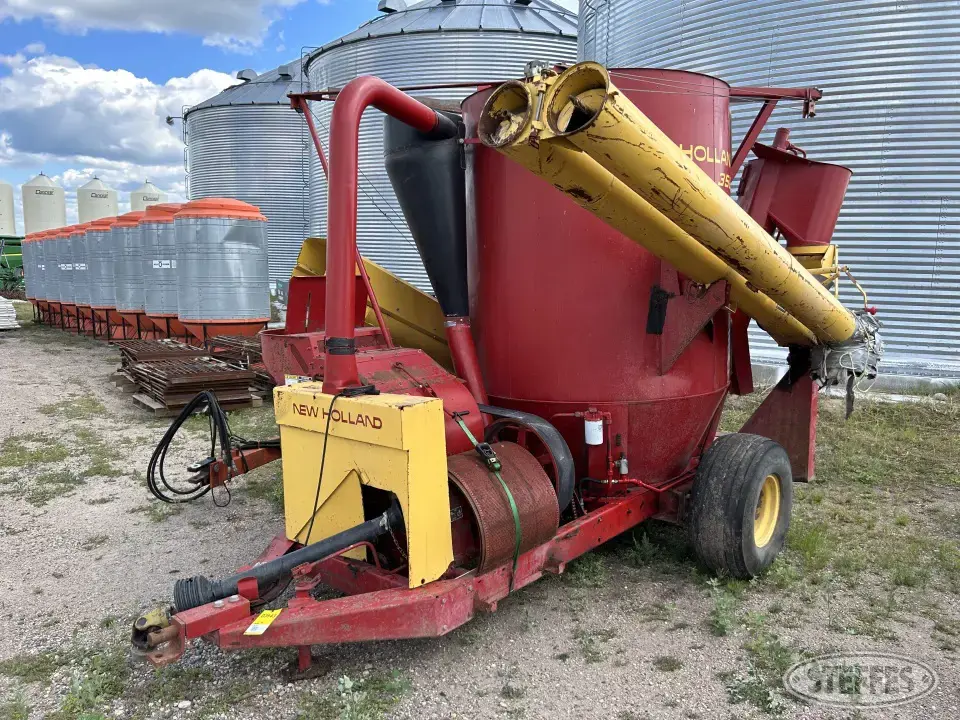 New Holland 358 Forage Processing