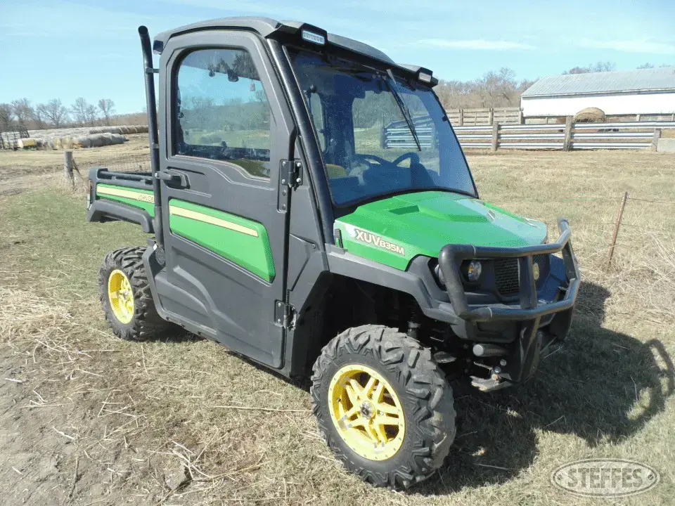 2018 John Deere Gator XUV835M UTV