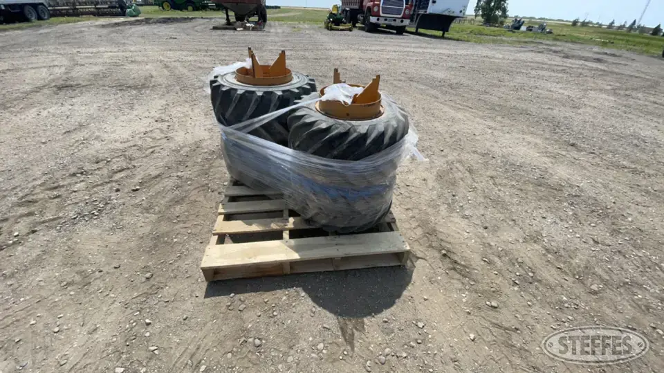 Galaxy Super Trencher/Liftmaster Construction Equipment Tire