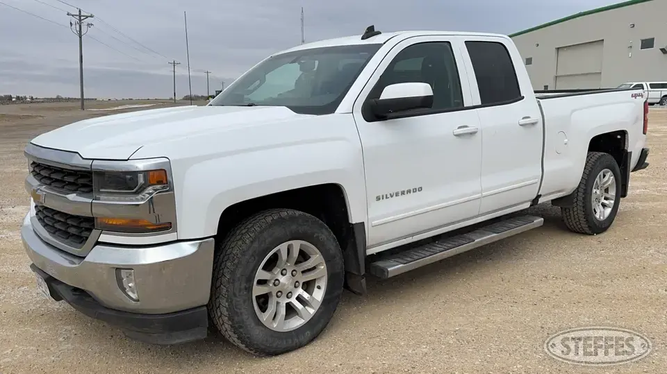 2017 Chevrolet Silverado 1500 LT Half Ton Pickup