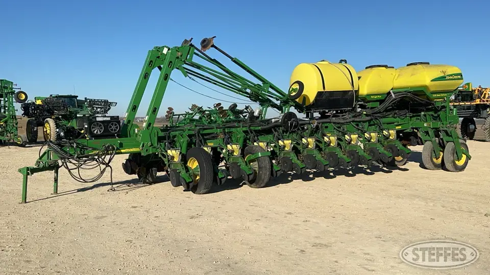 2008 John Deere 1770 12 or More Row Planter