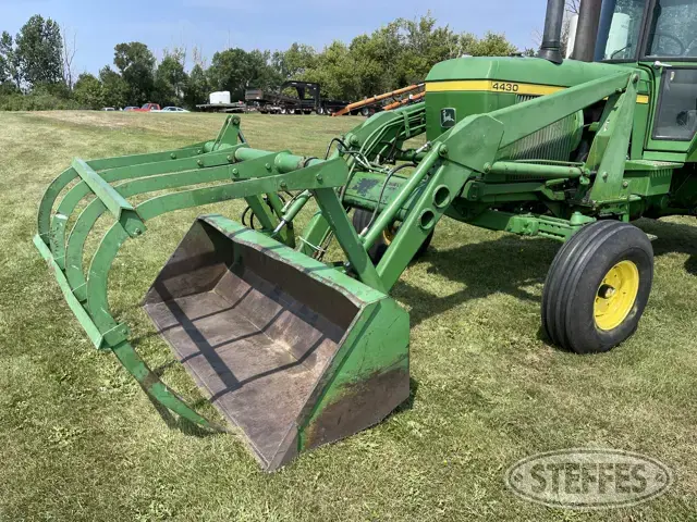 John Deere 158
