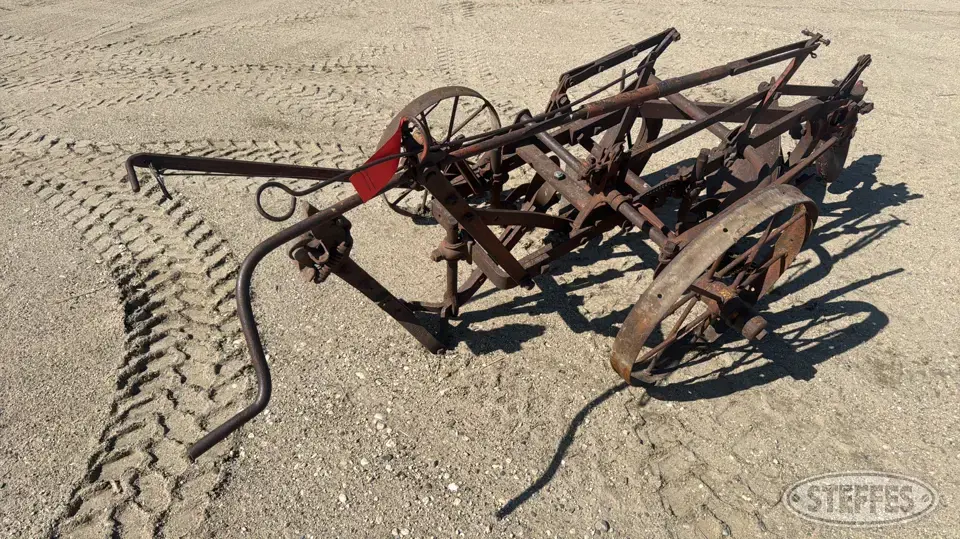 Oliver Plow