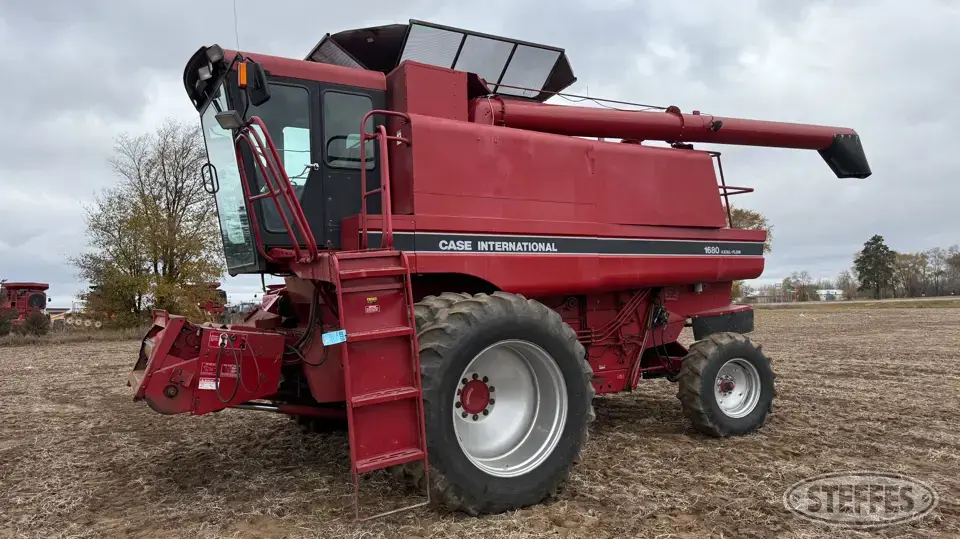 1991 Case IH 1680 Combine