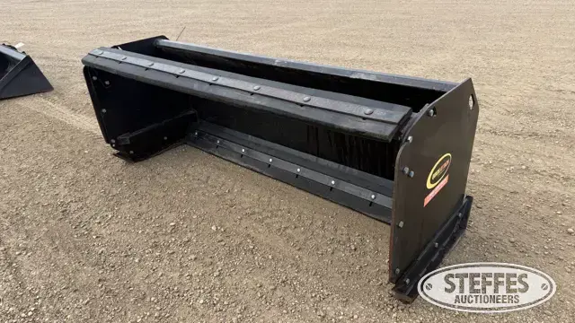 Quick Attach snow pusher