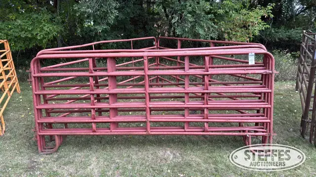 (6) Tarter portable cattle panels