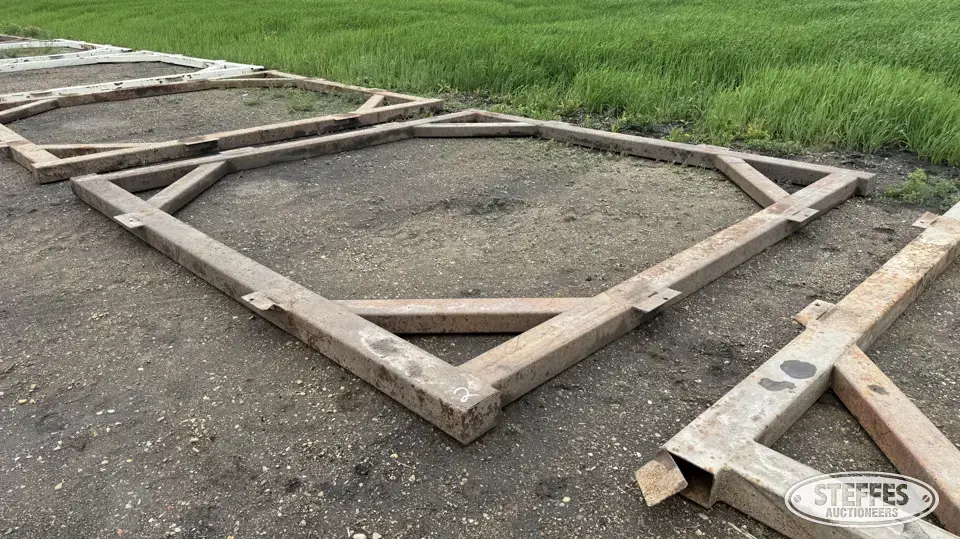 Hopper bin base