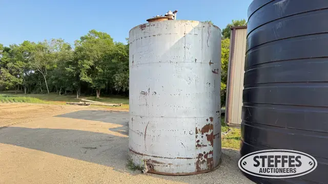 4,000 gal. fuel storage tank