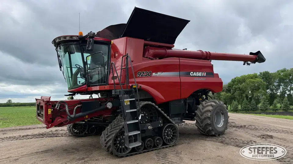2013 Case IH 9230 Combine