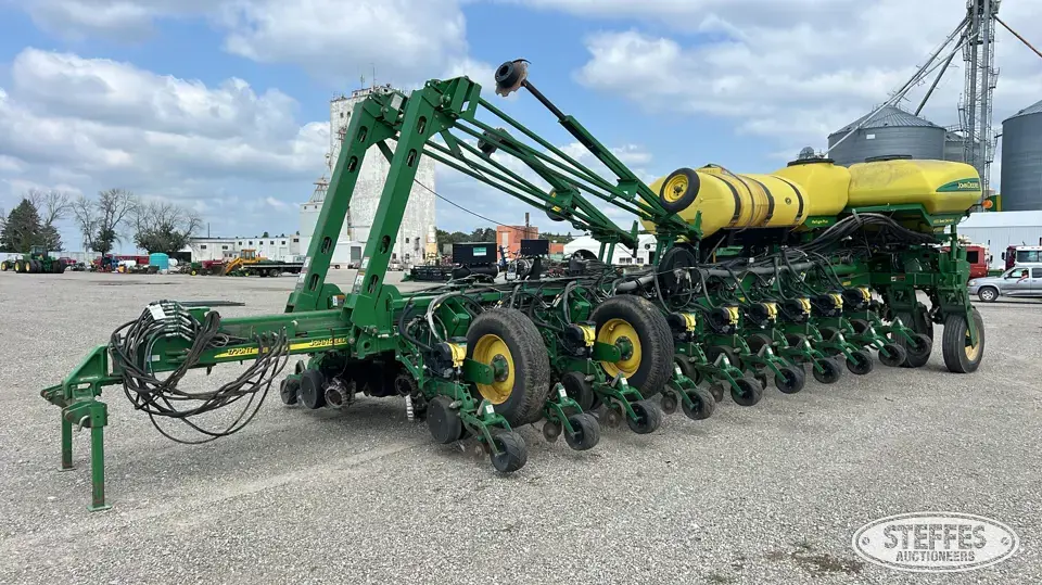2012 John Deere 1770NT 12 or More Row Planter