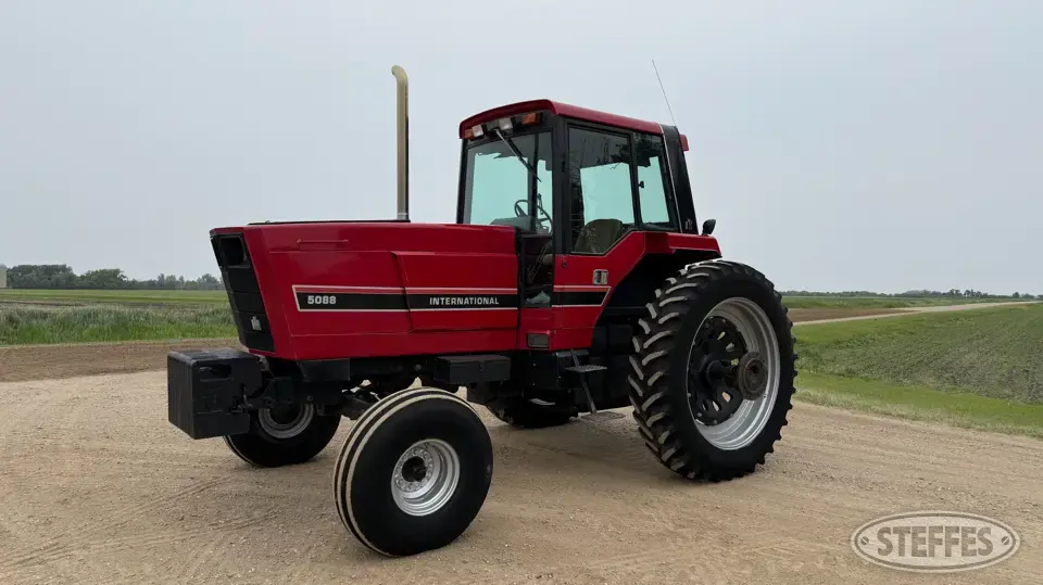 1981 International 5088 2WD Tractor