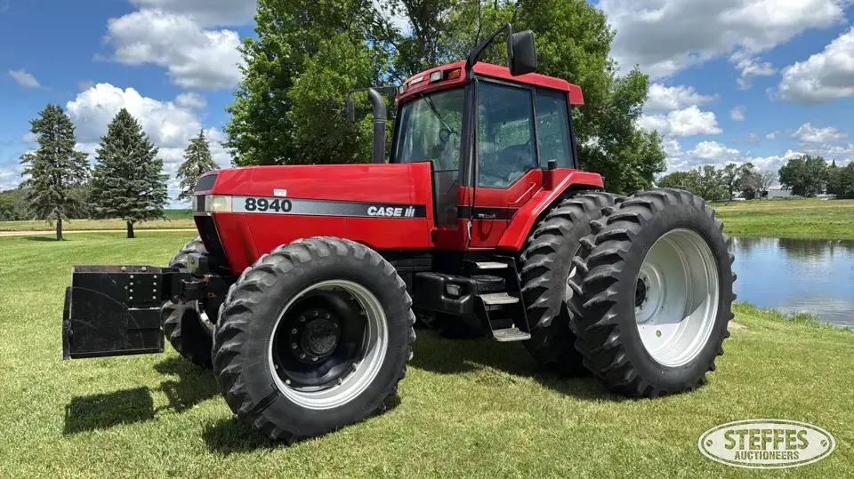 1998 Case IH Magnum 8940 MFWD Tractor