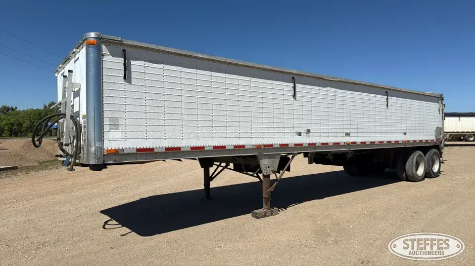 2008 Wilson Patriot DWBT-650 Live Bottom Trailer