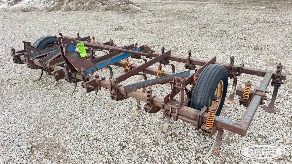 Ford field cultivator