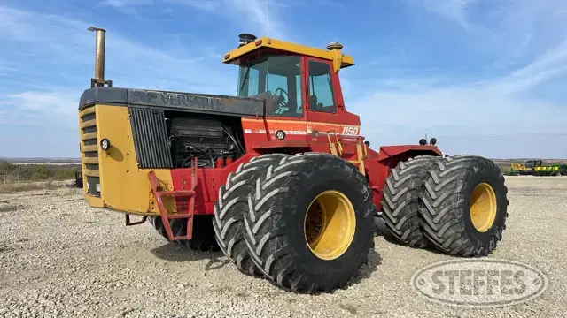 1982 Versatile 1150