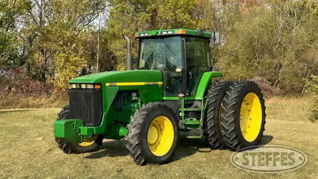 1997 John Deere 8100