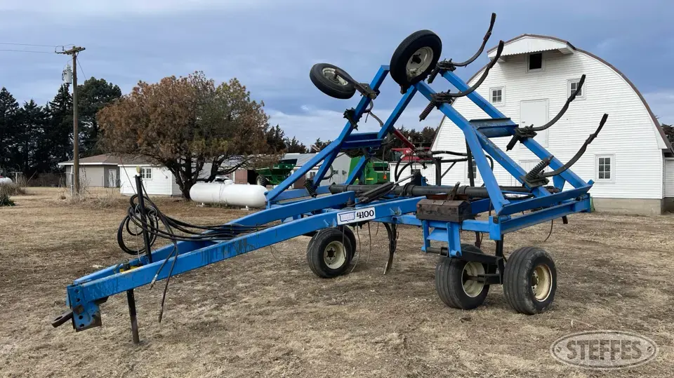 DMI 4100 NH3 Applicator